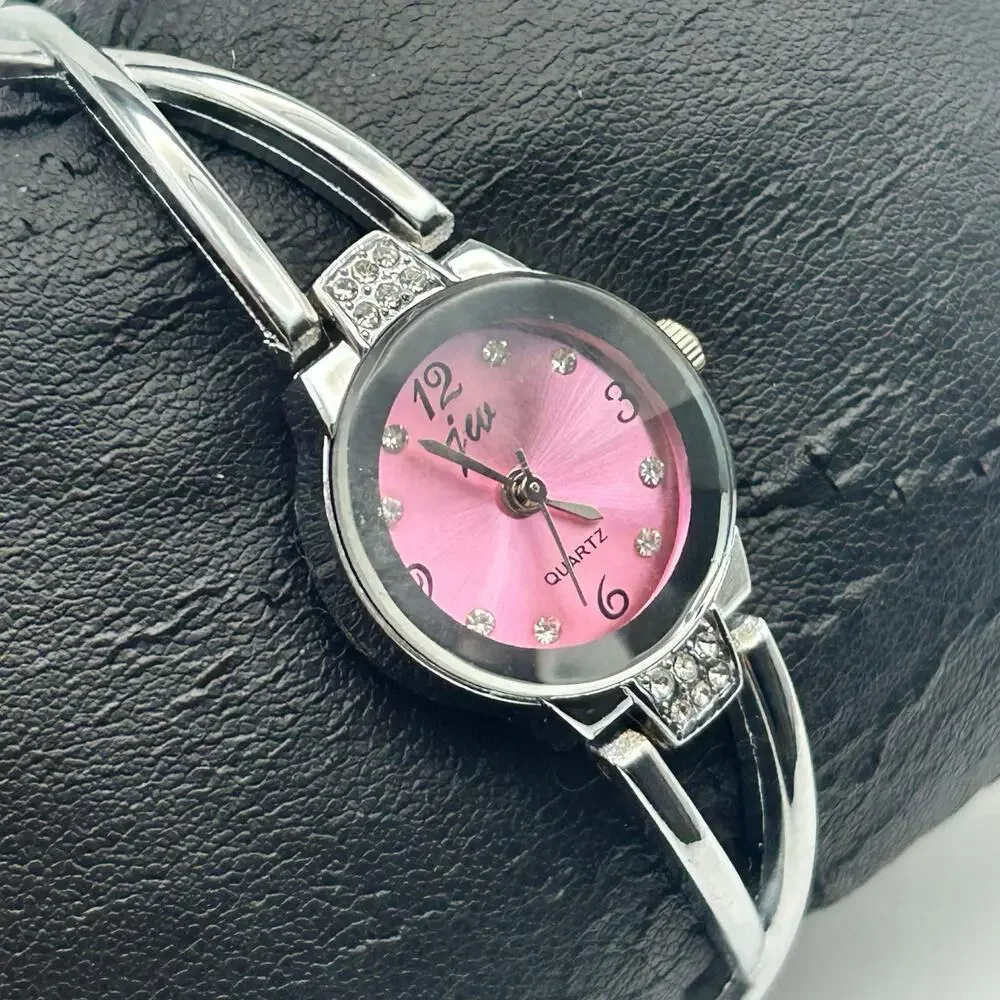Women’s Silver Crystals Fashion Watch Pink Dial Working New Battery